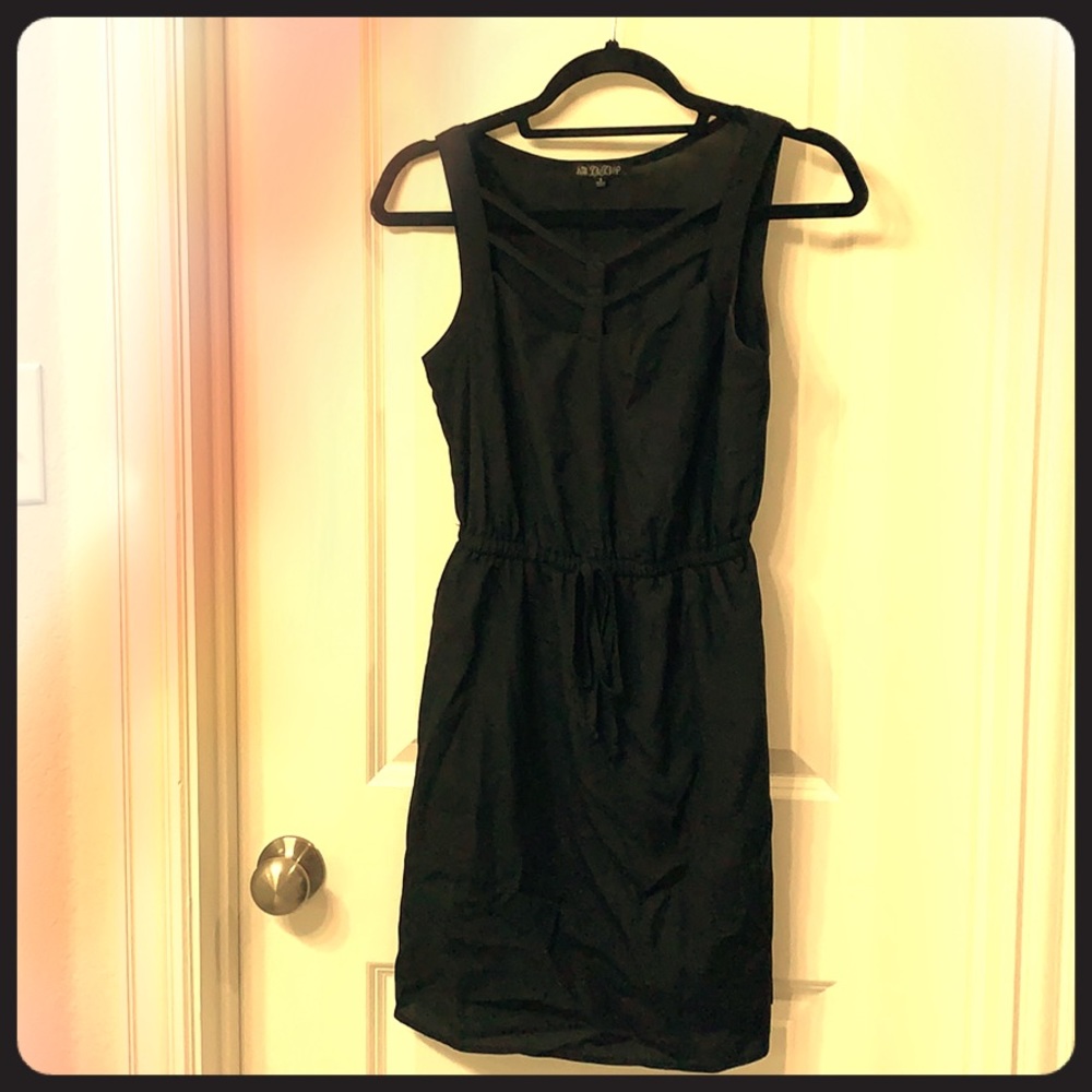 Tie waist dress with neckline cutouts
